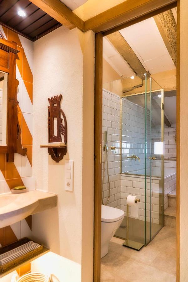 El Molino De Besalu Casa Con Jardin Villa Buitenkant foto